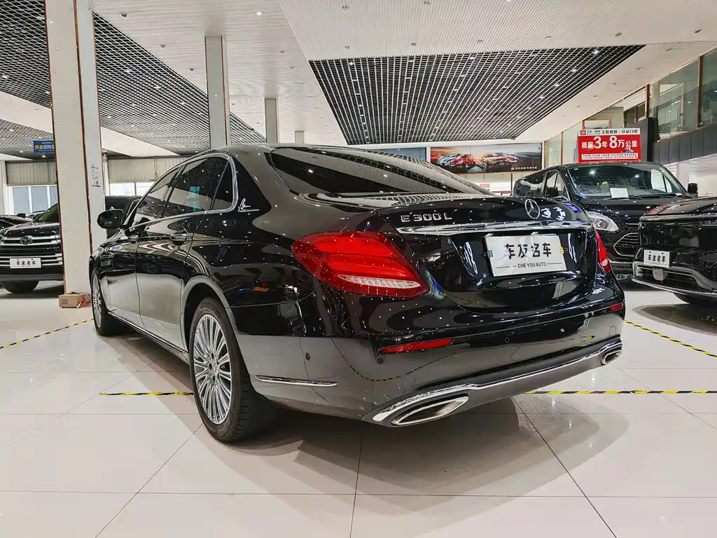 Mercedes-Benz E-Class 2020 — фото 14