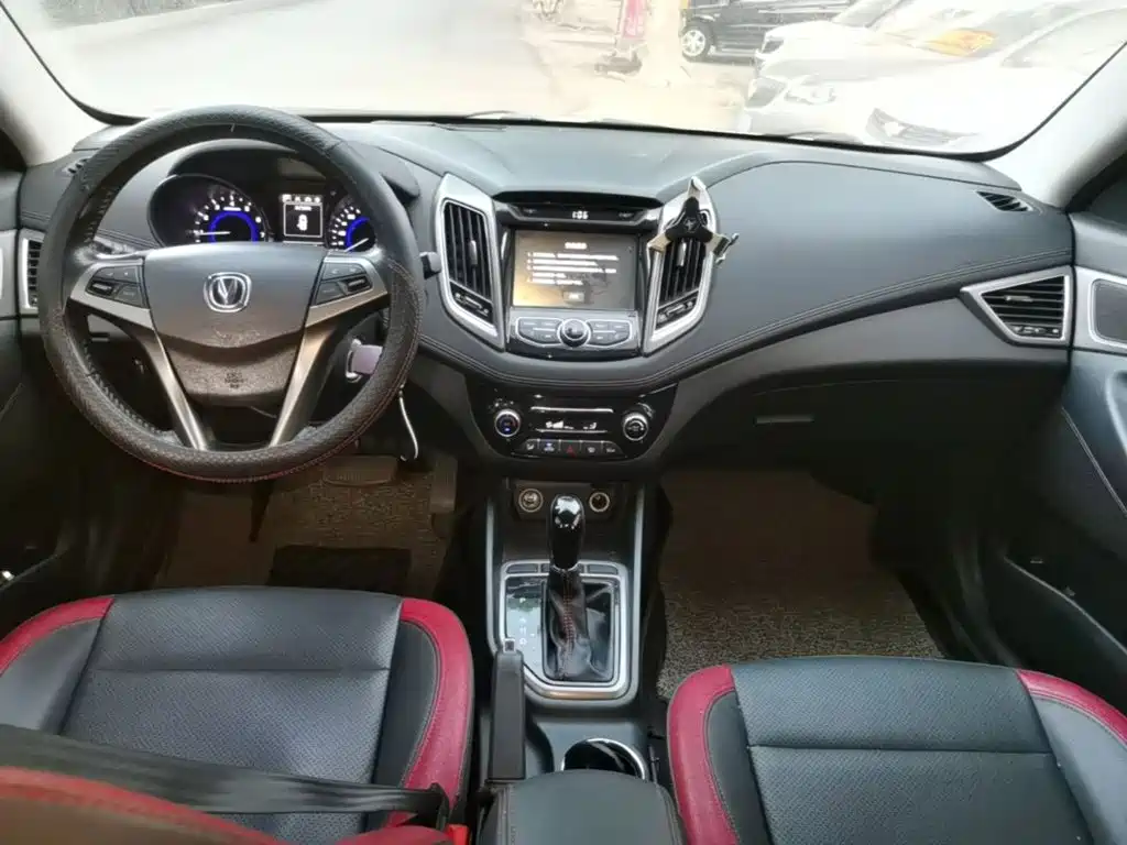Changan Eado XT 2016 — фото 10