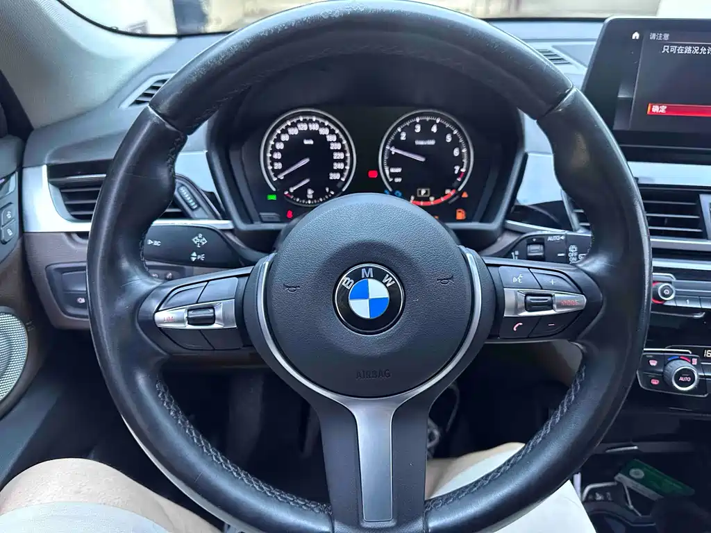 BMW X1 2022 — фото 12