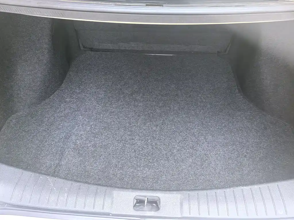Nissan Sylphy 2017 — фото 14