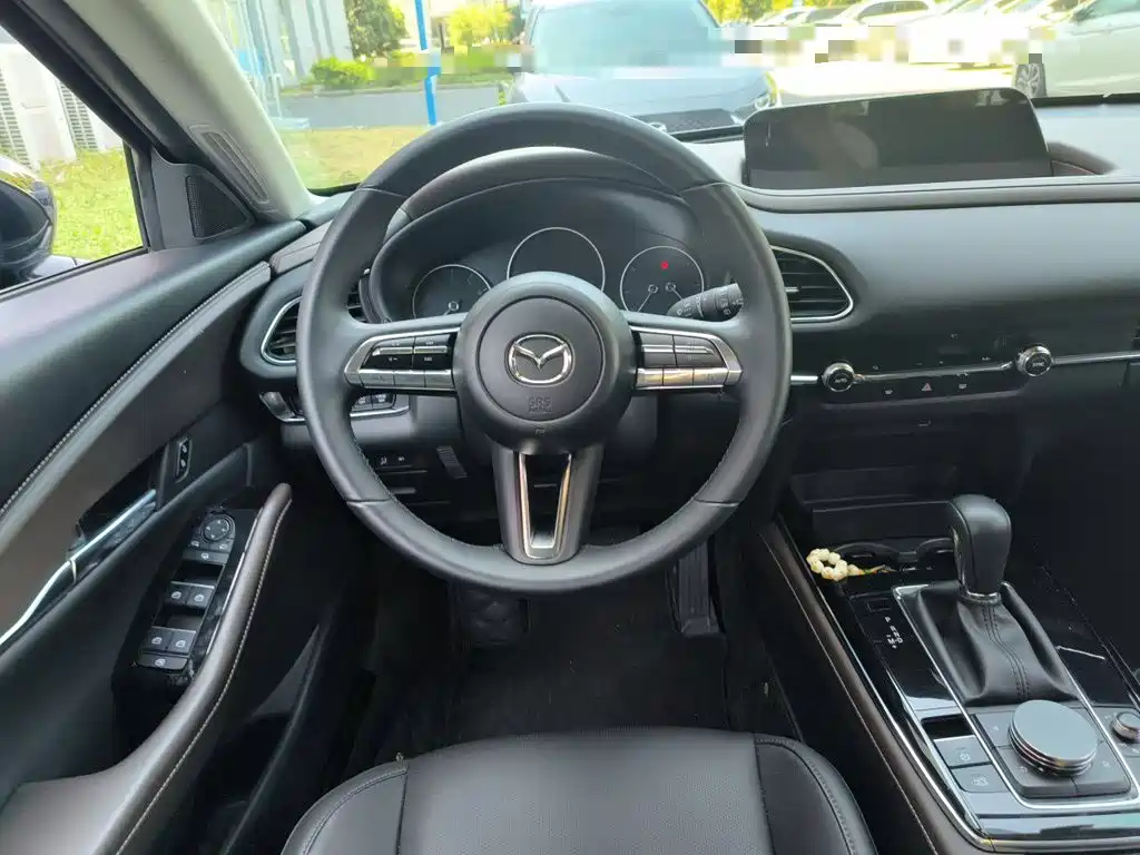 Mazda CX-30 2025