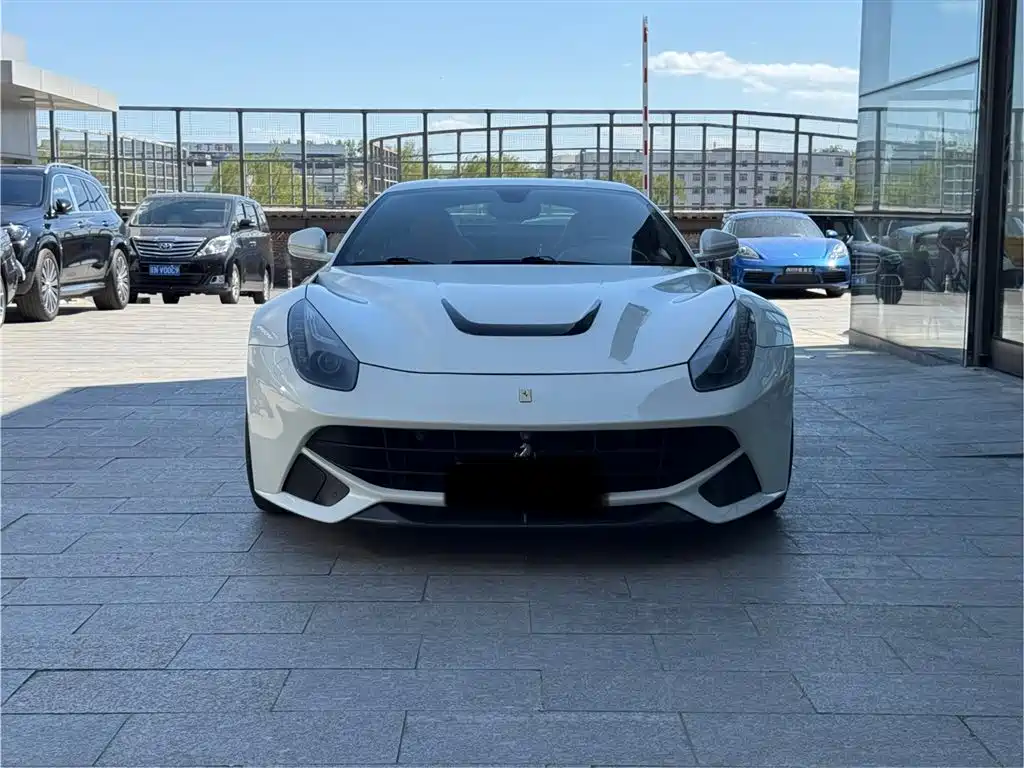 Ferrari F12berlinetta 2014 — фото 3