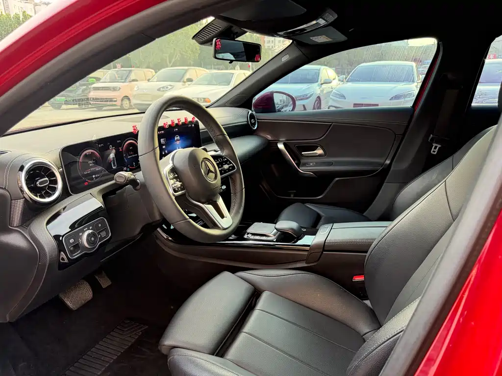 Mercedes-Benz A-Class 2020 — фото 11
