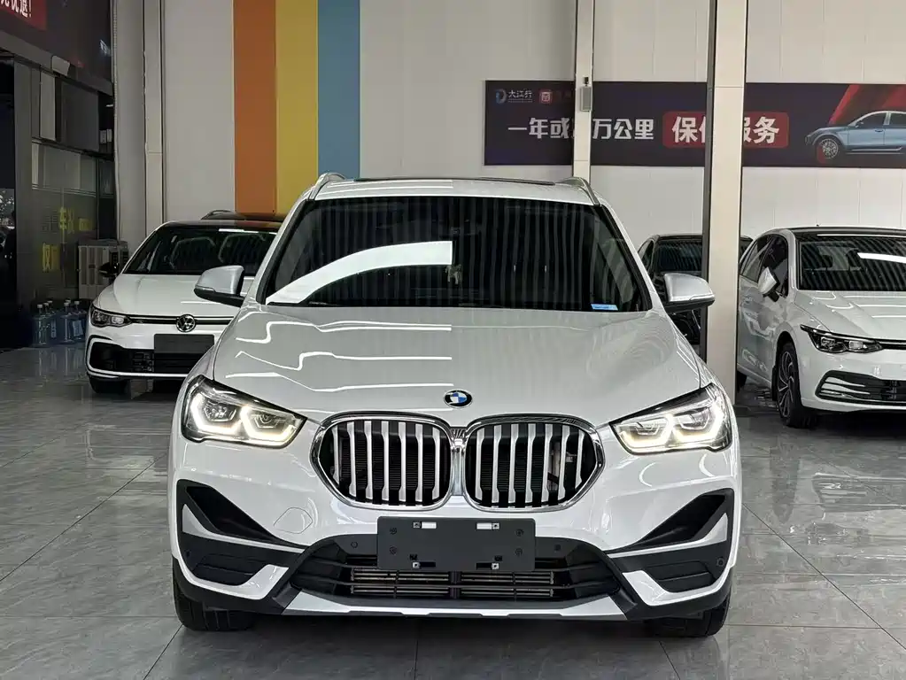BMW X1 2022 — фото 3