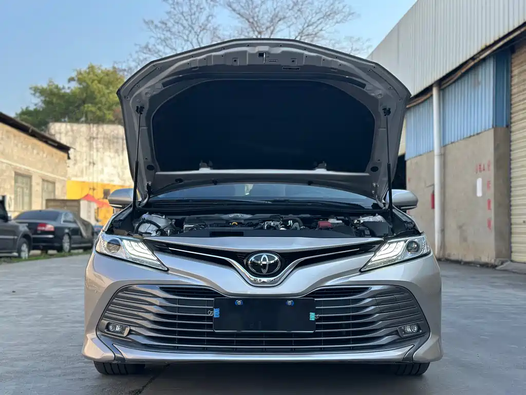 Toyota Camry 2020 — фото 9