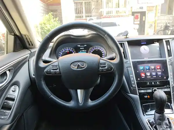Infiniti Q50L 2016