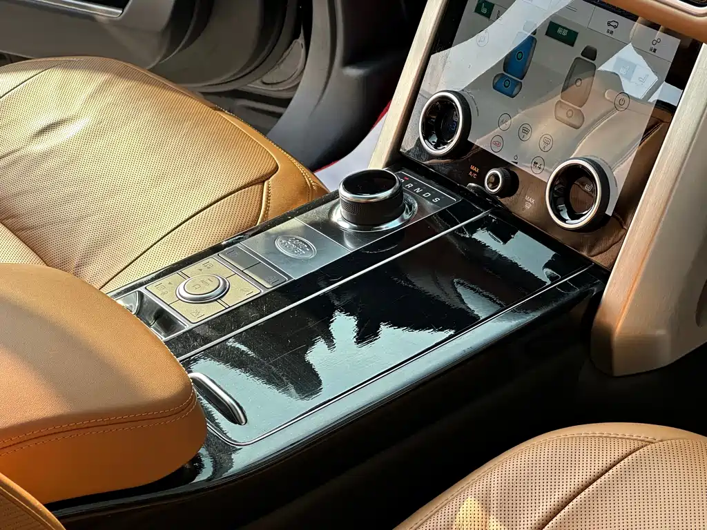 Land Rover Range Rover 2020 — фото 11