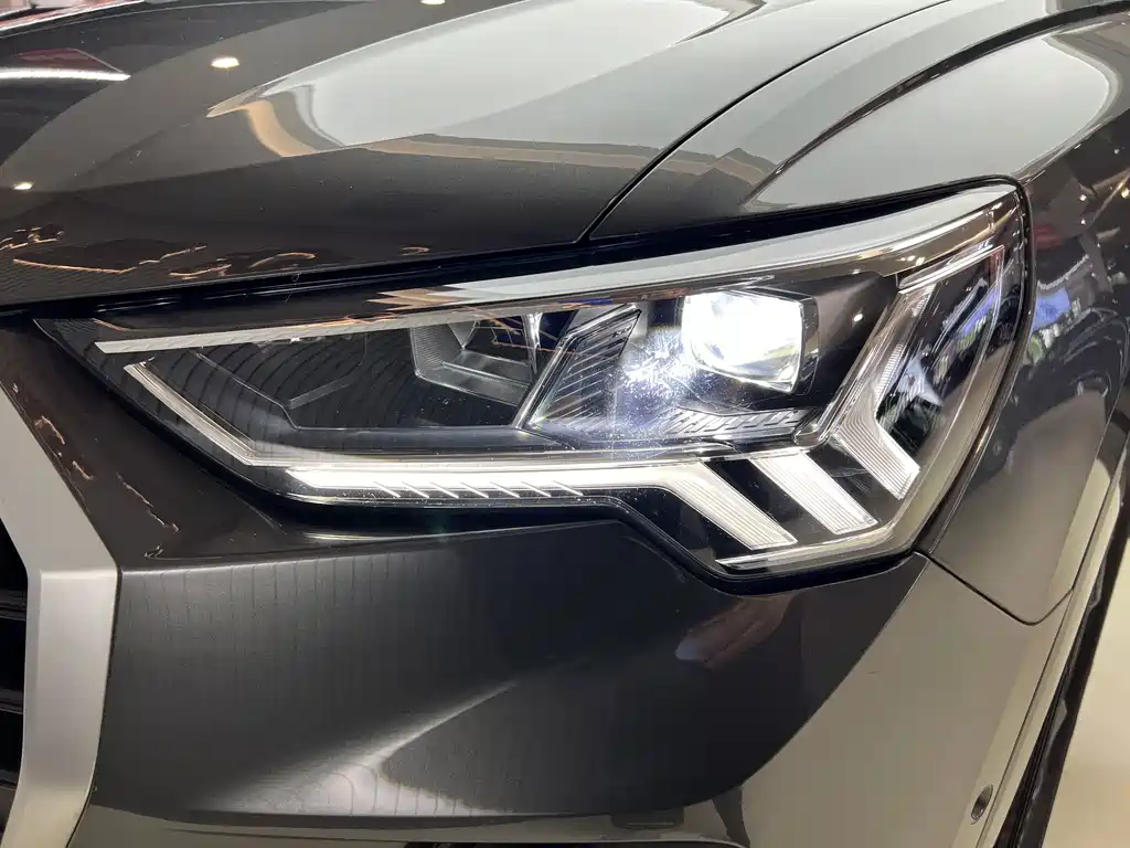 Audi Q3 2023 — фото 19