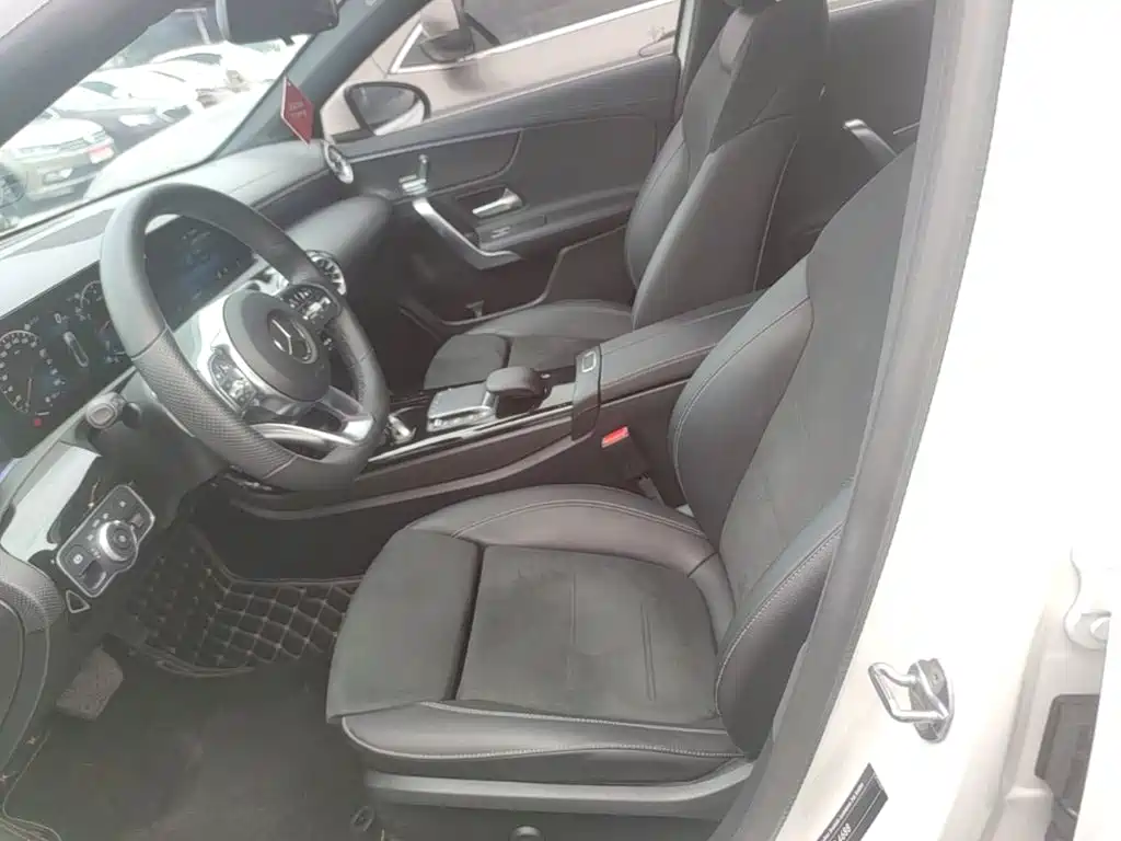 Mercedes-Benz A-Class 2023 — фото 15