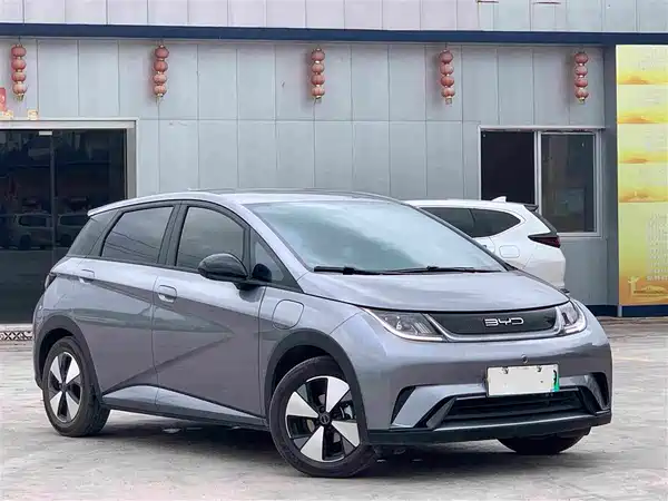 BYD Dolphin 2023