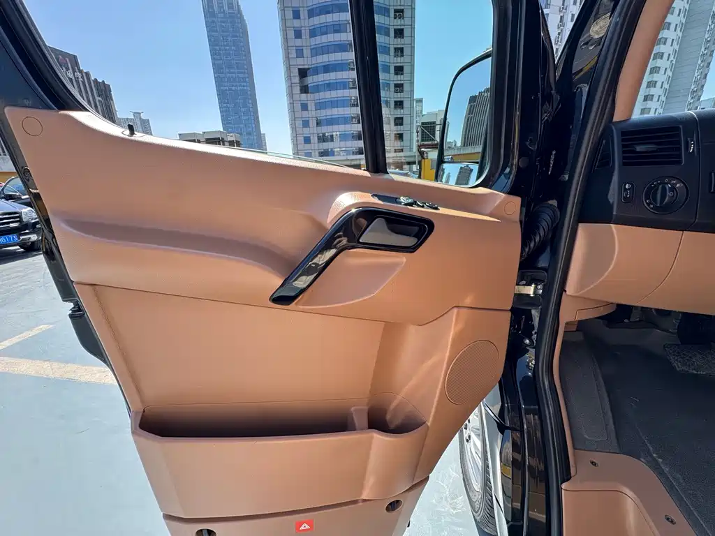 Mercedes-Benz Sprinter 2017 — фото 18