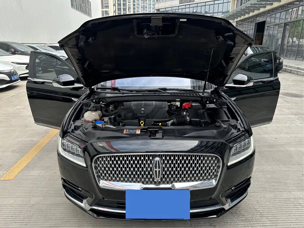 Lincoln Continental 2018 — фото 7