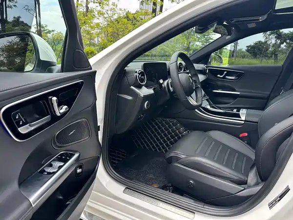 Mercedes-Benz C-Class 2022
