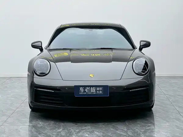 Porsche 911 2023