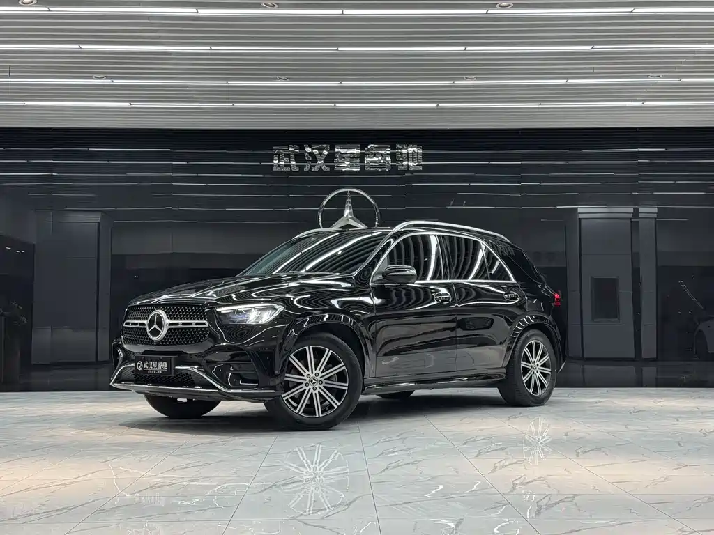 Mercedes-Benz GLE 2024 — фото 1