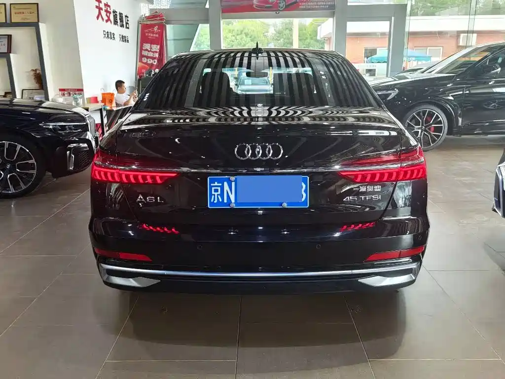 Audi A6L 2025 — фото 19