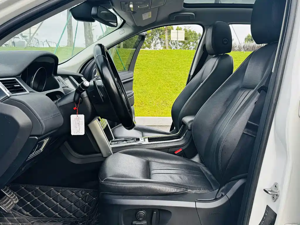 Land Rover Discovery Sport 2018 — фото 20