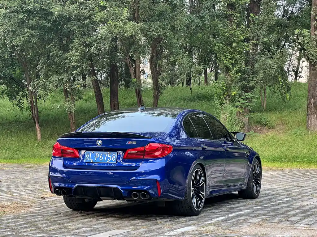 BMW M5 2018 — фото 17