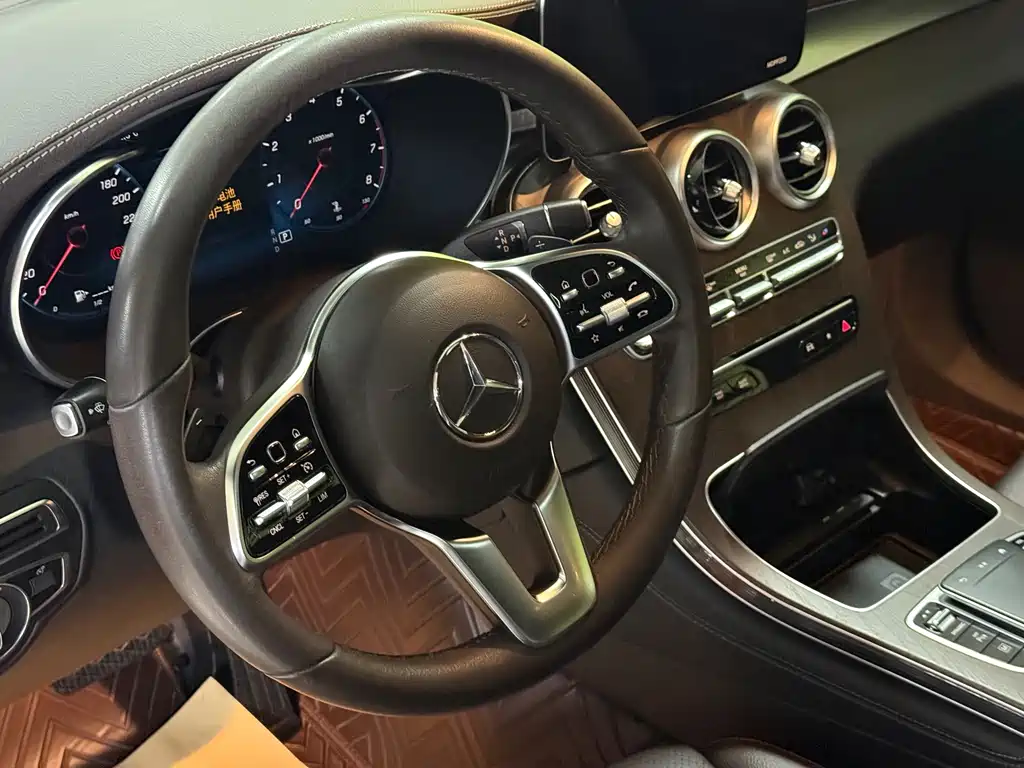 Mercedes-Benz GLC 2021 — фото 19
