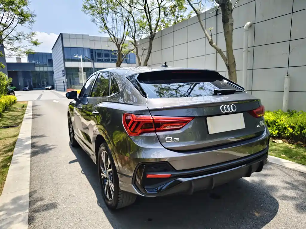 Audi Q3 Sportback 2022 — фото 13