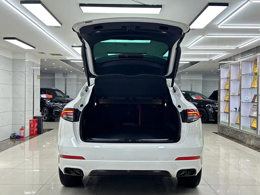 Maserati Levante 2022