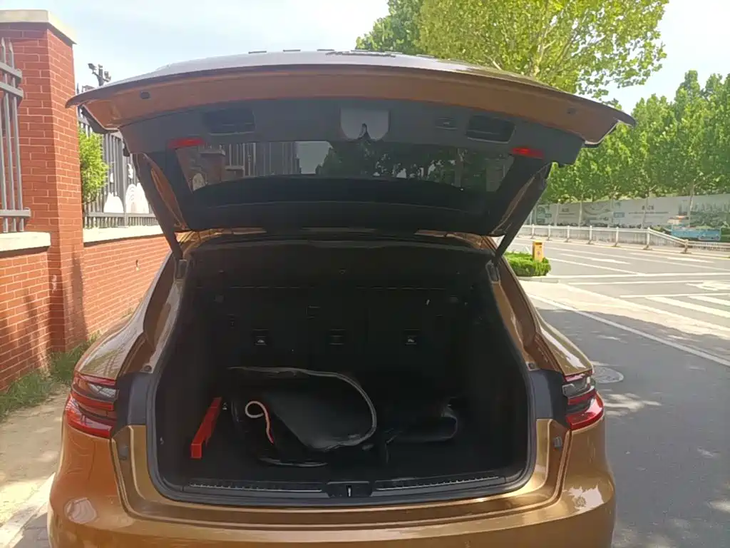 Porsche Macan 2015 — фото 19