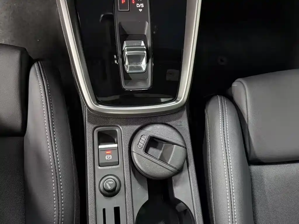 Audi A3 2023 — фото 15
