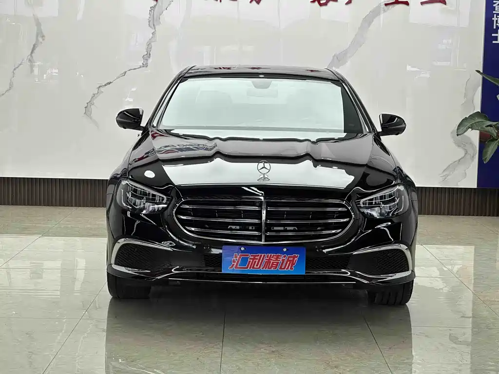 Mercedes-Benz E-Class 2022