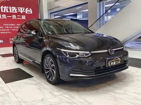 Volkswagen Golf 2023