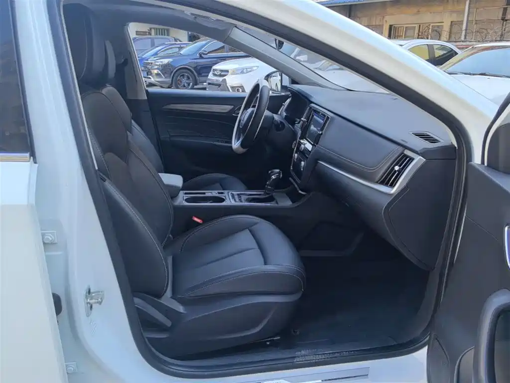 Roewe i6 Classic 2019 — фото 25