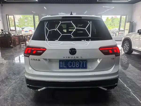 Volkswagen Tiguan L 2023