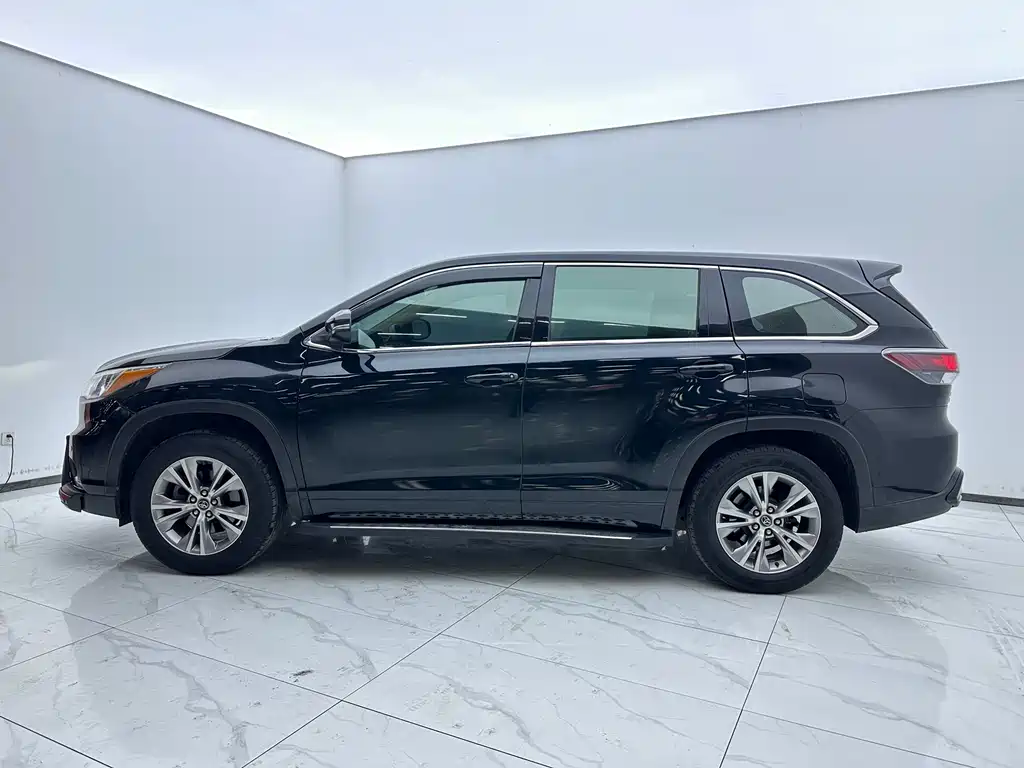 Toyota Highlander 2017 — фото 3