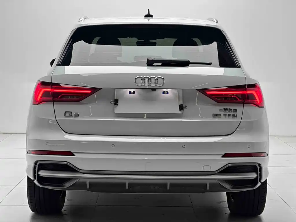 Audi Q3 2022 — фото 8