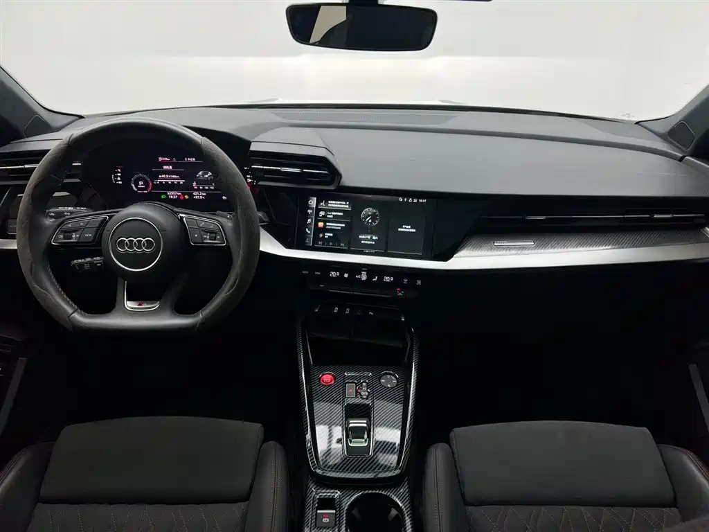 Audi A3 2022 — фото 19