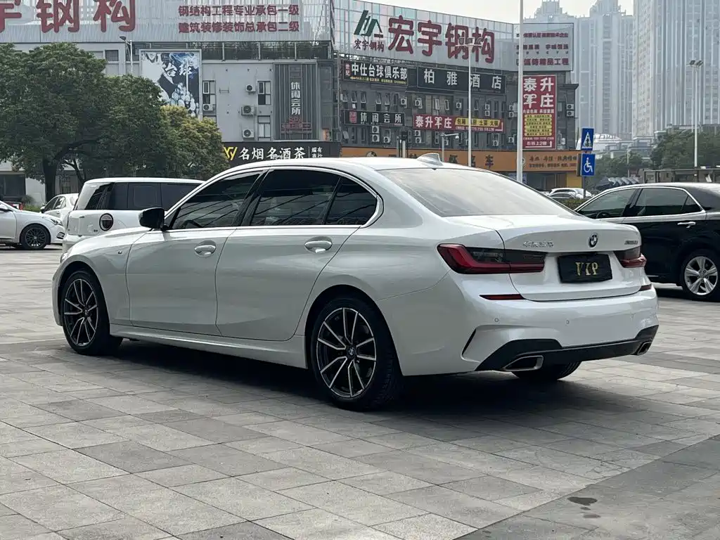 BMW 3 Series 2022