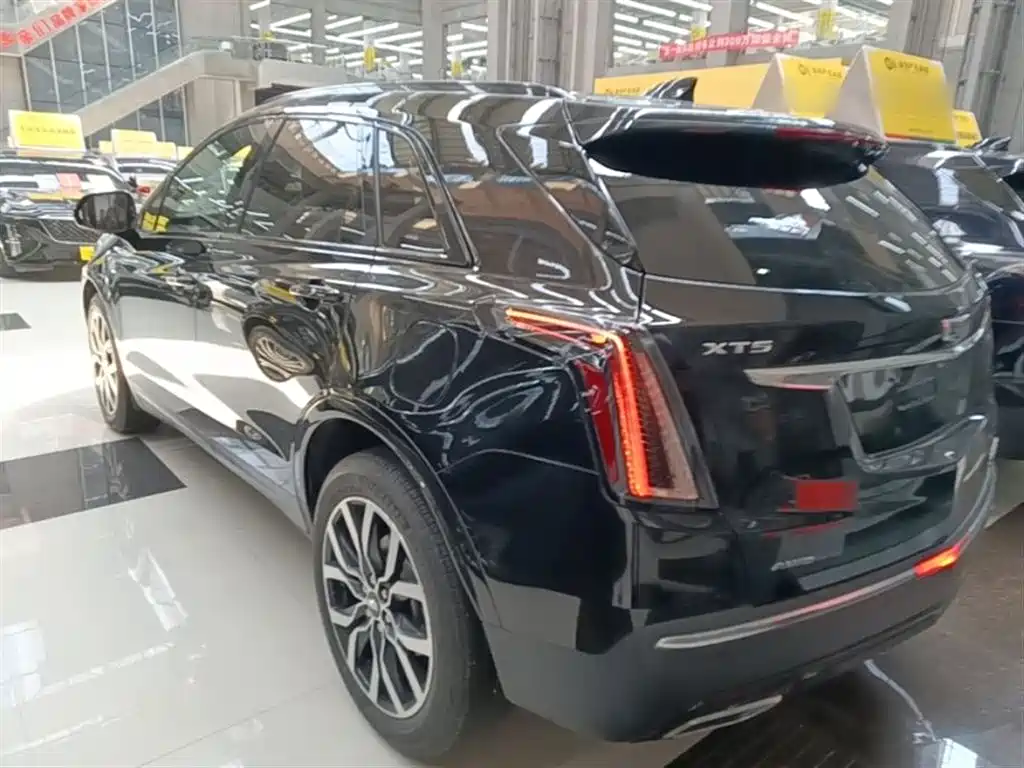 Cadillac XT5 2021 — фото 5