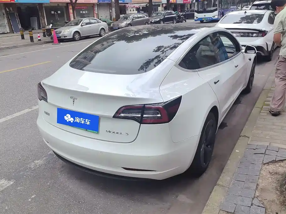 Tesla Model 3 2020