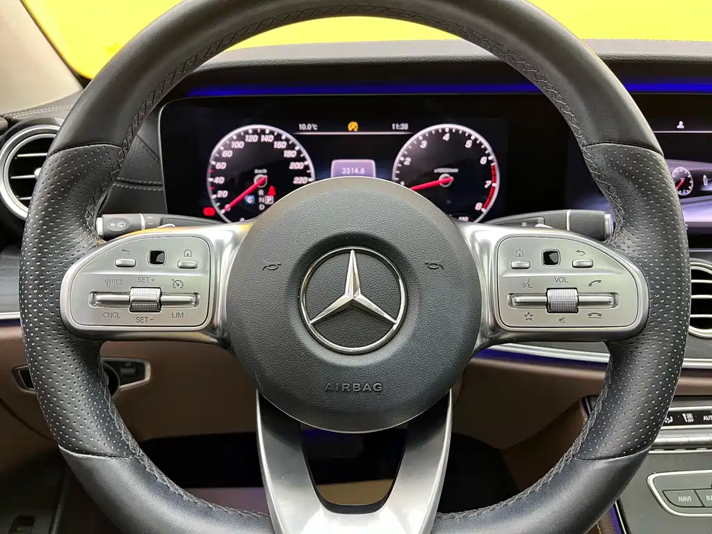 Mercedes-Benz E-Class 2019 — фото 11