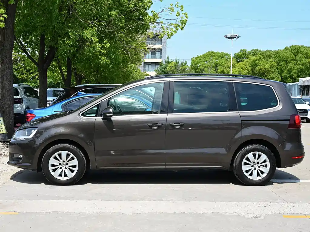 Volkswagen Sharan 2017 — фото 3