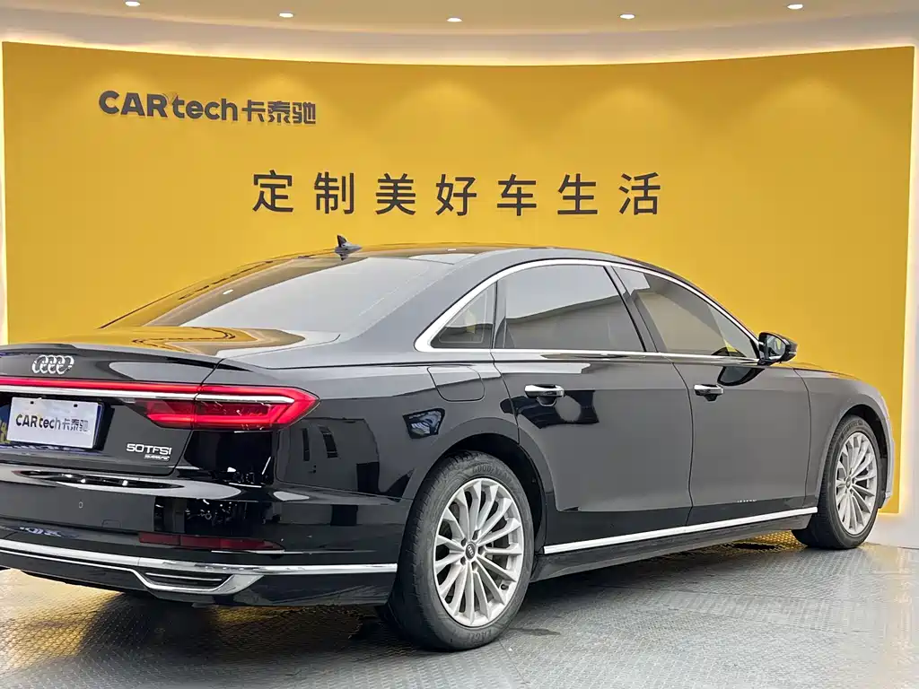 Audi A8 2021 — фото 28