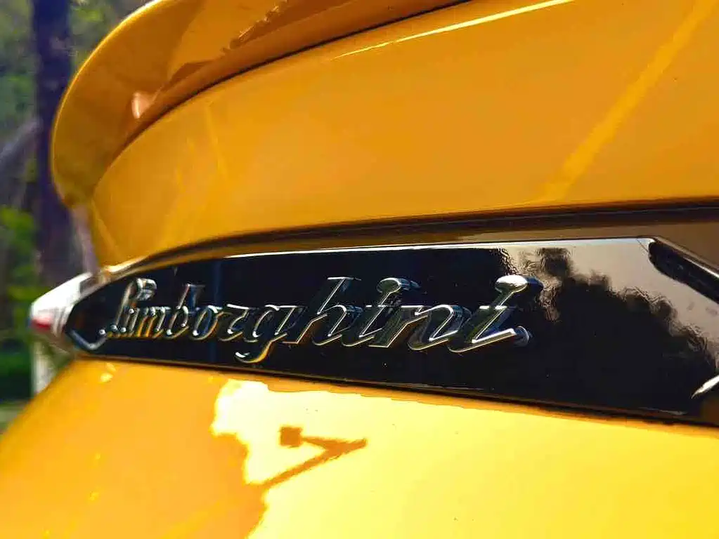 Lamborghini Urus 2022 — фото 25
