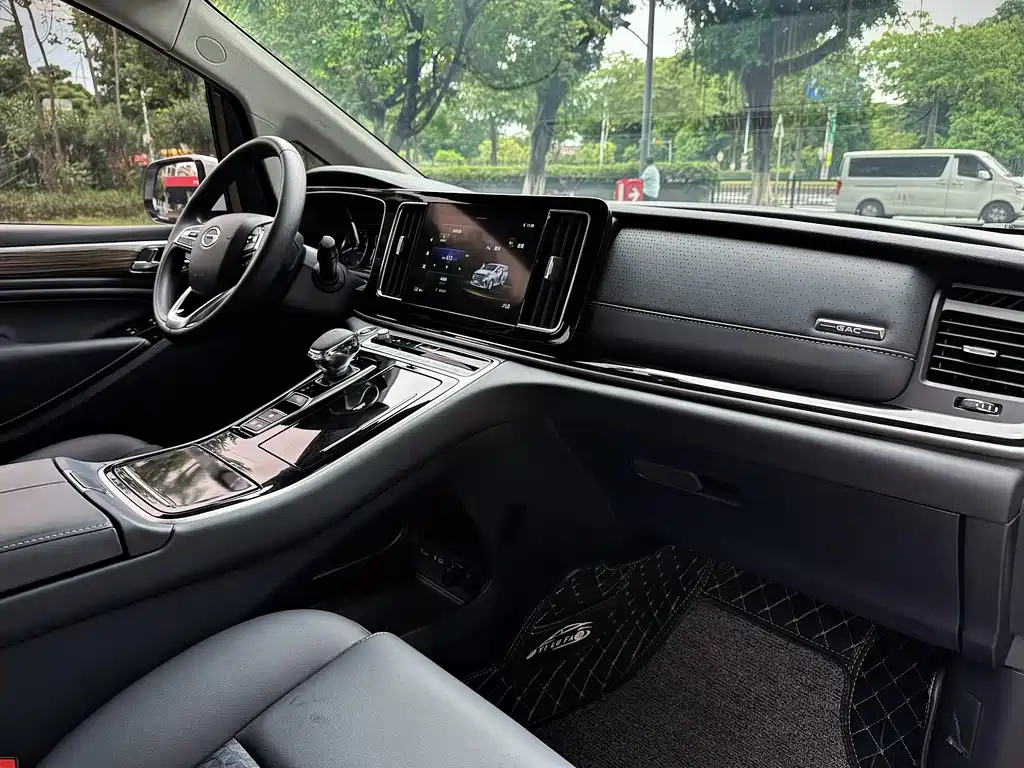 GAC Motor Trumpchi M8 2023 — фото 18