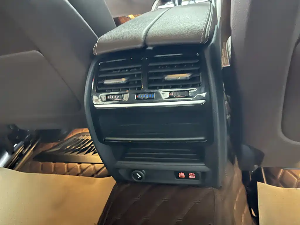 BMW 5 Series 2022 — фото 12