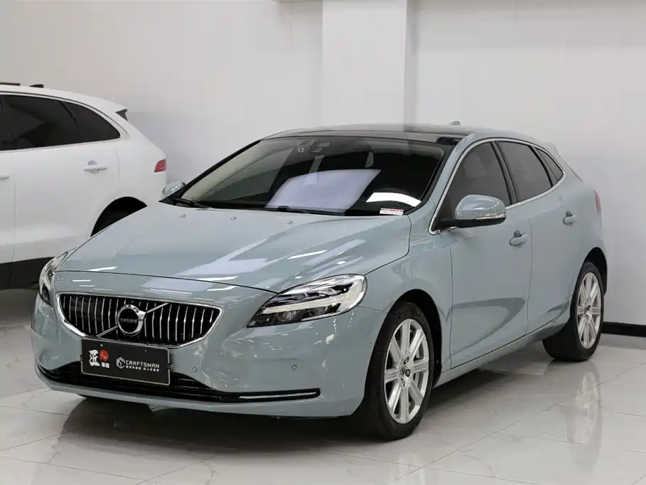 Volvo V40 2017 — фото 18