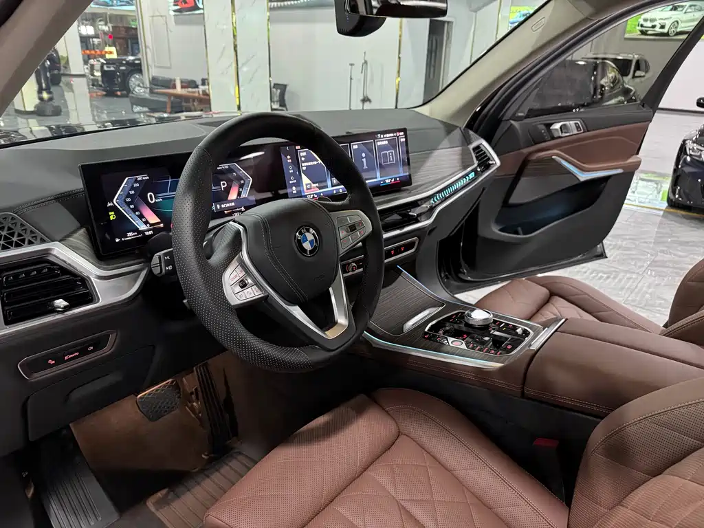 BMW X7 2024