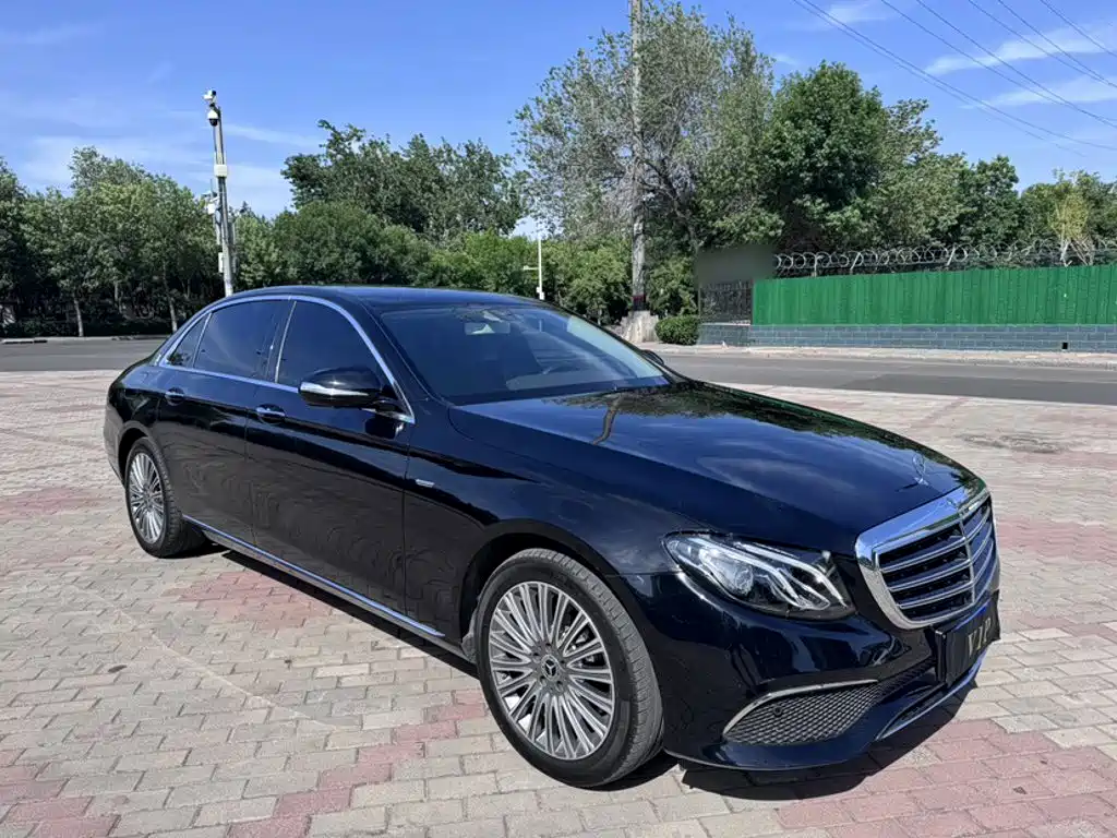 Mercedes-Benz E-Class 2020 — фото 24