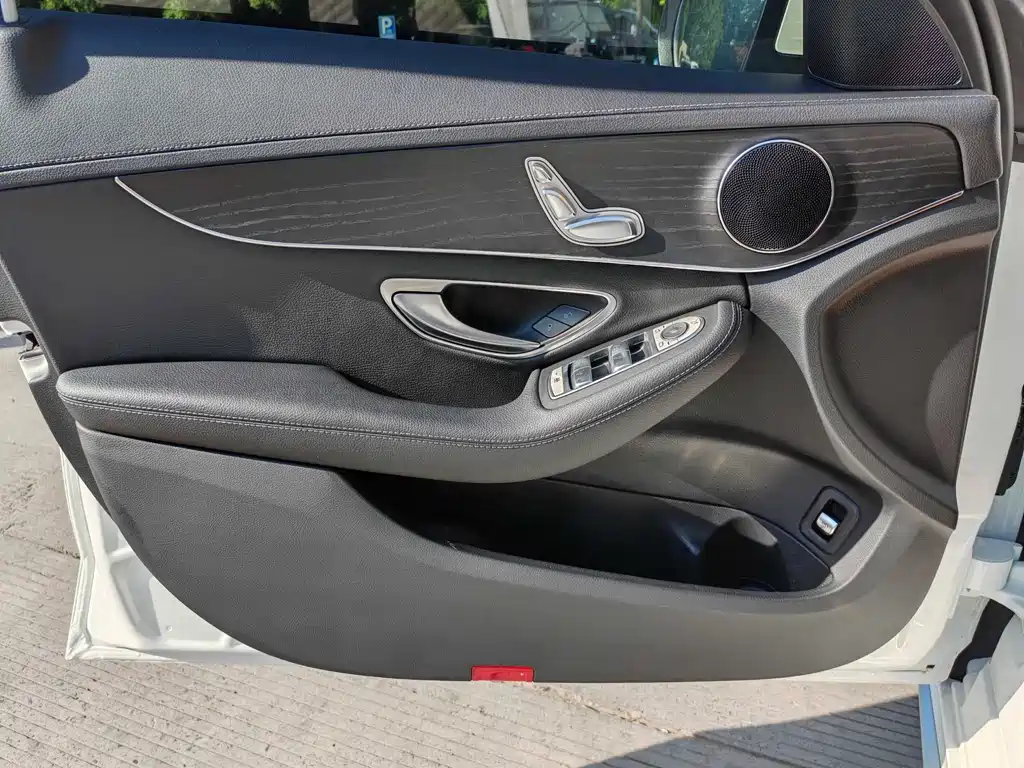Mercedes-Benz C-Class 2020