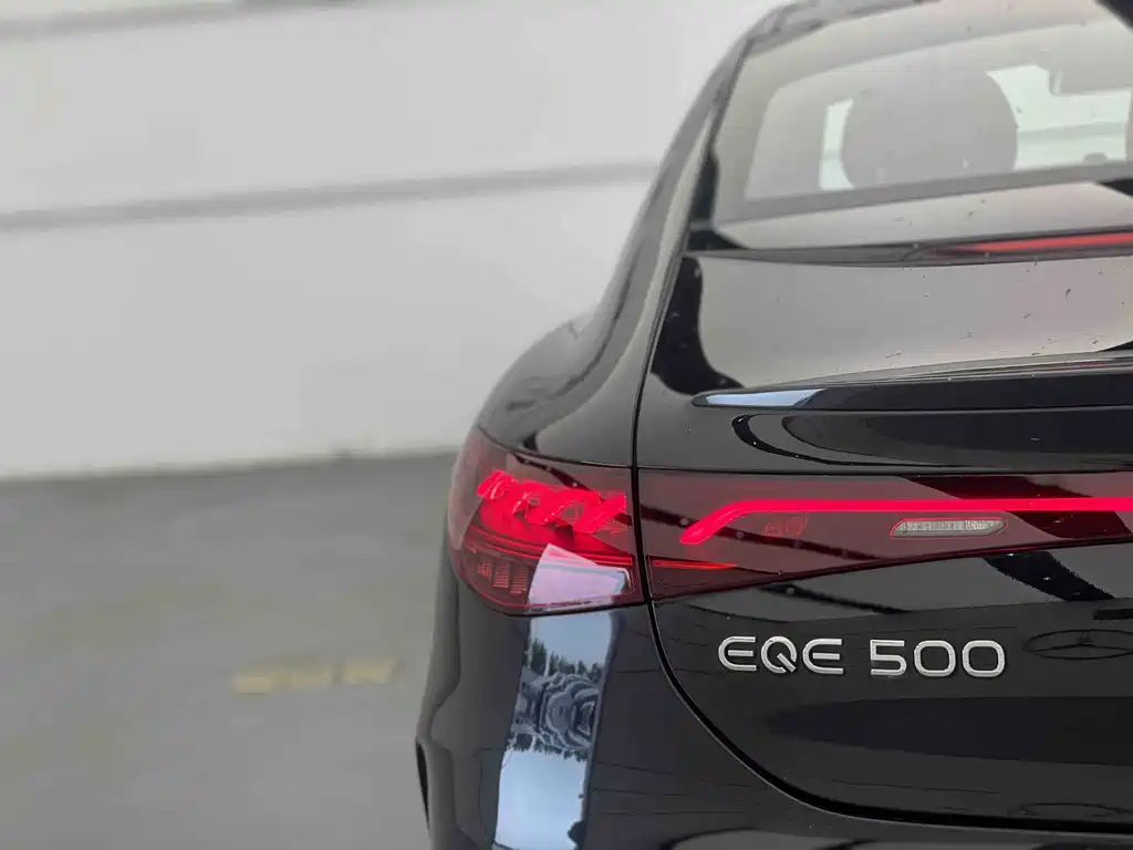 Mercedes-Benz EQE 2025