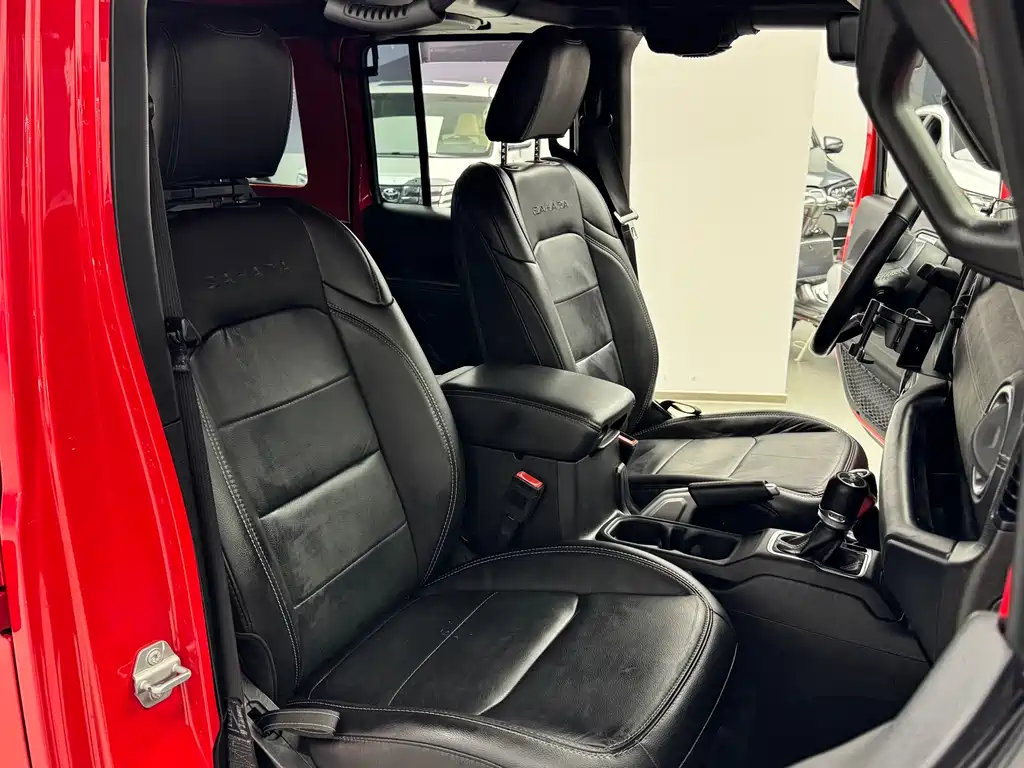 Jeep Wrangler 2019 — фото 9