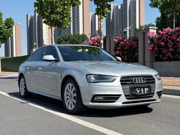 Audi A4L 2013